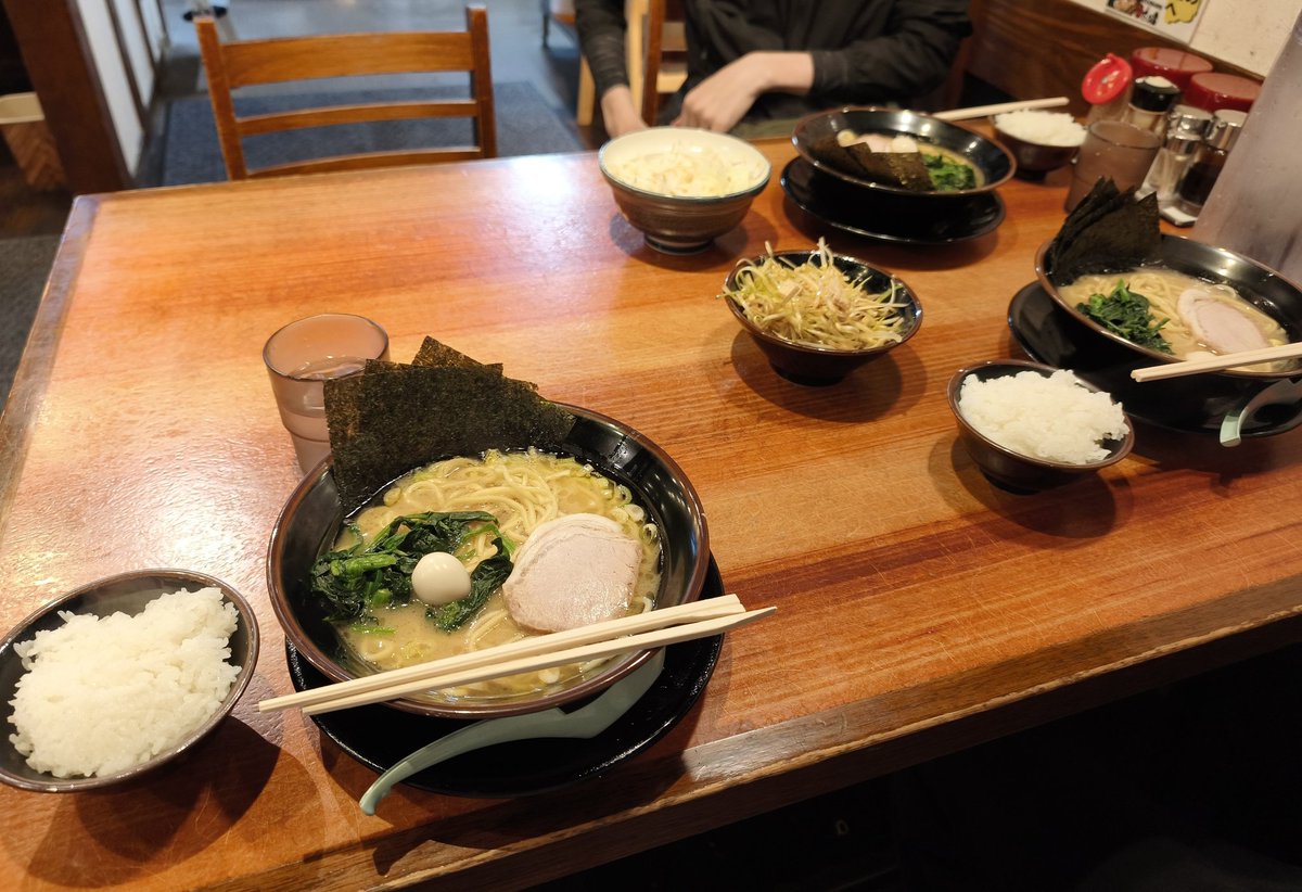 green_jasper5's tweet photo. #巡検後の締めは当然ラーメン https://t.co/IP38Inhpxm