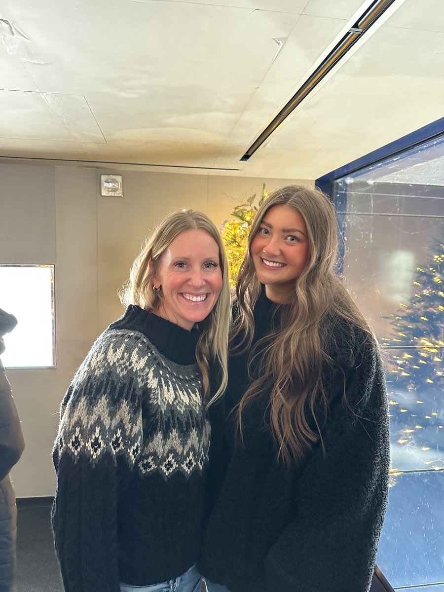 South Dakota Volleyball tweet media