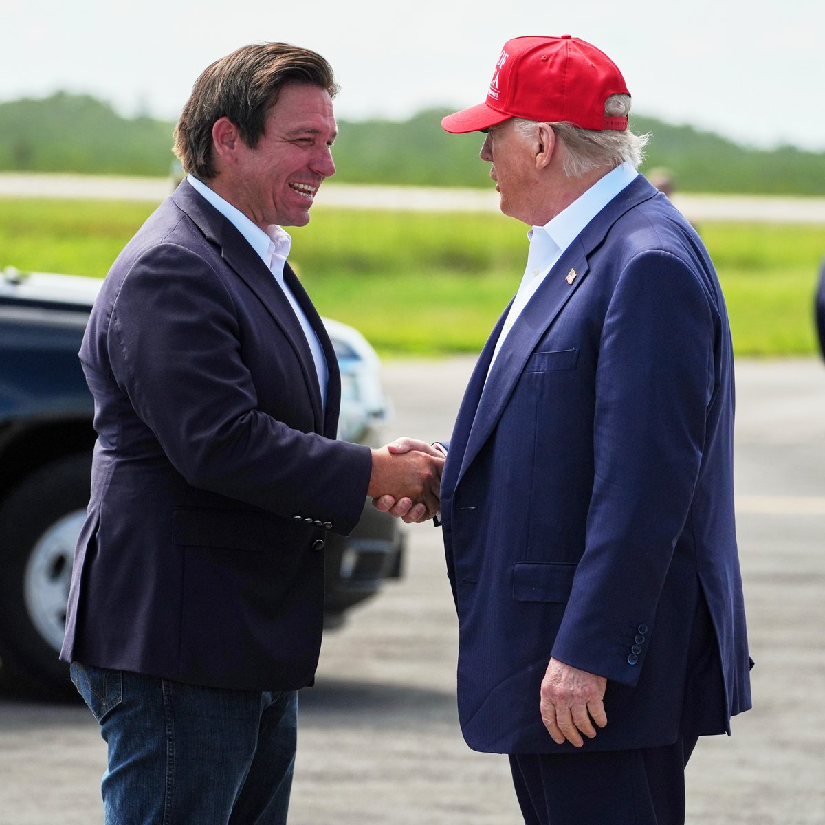 NEWSMAX tweet media
