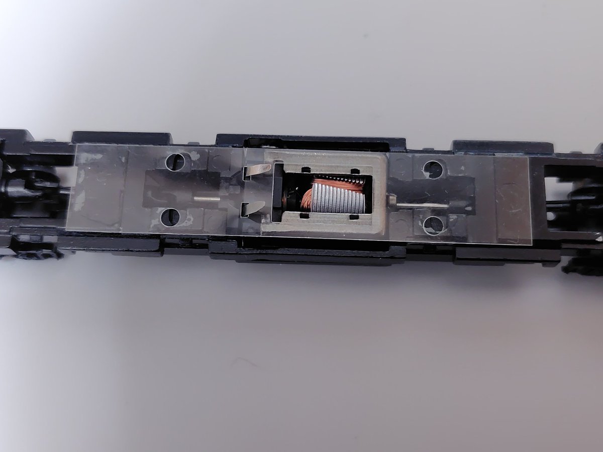 781系の模型のモーターは パノラマカーの動力更新で 捻出されたTOMIX製