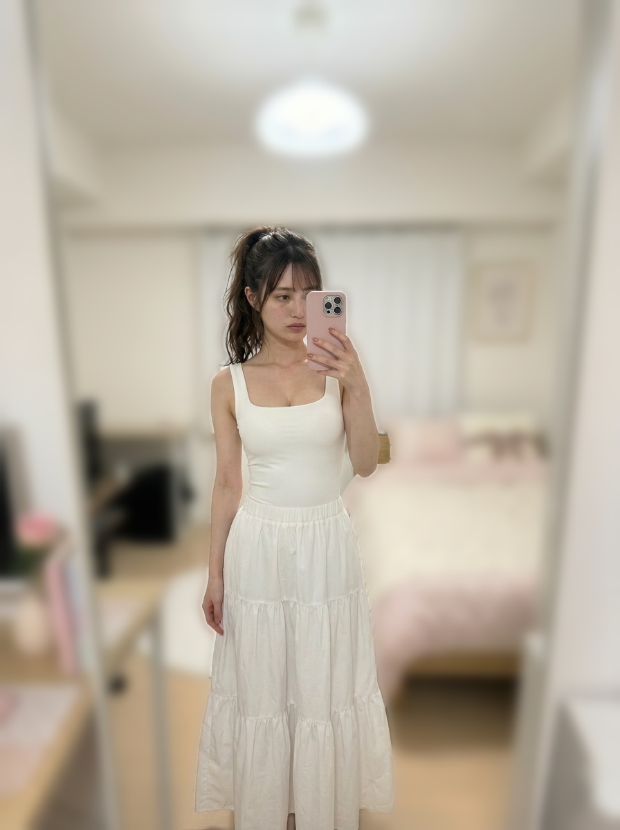 もな tweet media