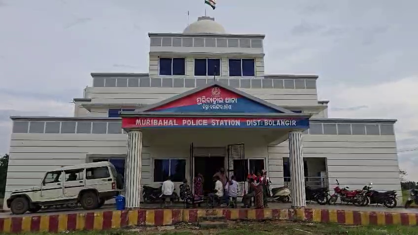 otvkhabar's tweet photo. #ଭୁଲ_ଇଞ୍ଜେକ୍ସନରୁ_ମୃତ୍ୟୁ!
-କଣ୍ଟାବାଞ୍ଜି: ଭୁଲ ଇଞ୍ଜେକ୍ସନରୁ ମହିଳାଙ୍କ ମୃତ୍ୟୁ ଅଭିଯୋଗ
-ମୁରିବାହାଲ ଥାନା କର୍ଲାପିଟା ଗାଁର ଜଣେ ମହିଳା ମୃତ
-ହଳଦିଗାଁ ସ୍ଥିତ ମେଡିସିନ୍‌ ଷ୍ଟୋର୍‌କୁ ଯାଇ ଇଞ୍ଜେକ୍ସନ ନେଇଥିଲେ
-ଭୁଲ ଇଞ୍ଜେକ୍ସନରୁ ମୃତ୍ୟୁ ଅଭିଯୋଗ ପରେ ଗାଁରେ ପହଞ୍ଚିଲା ପୋଲିସ
#WrongInjection #MedicalNegligence #Kantabanji #WomanDies #Muribahal #Karlapita #Haldigaan #OdishaNews #InjectionDeath #PoliceInvestigation #MedicalError #BreakingNews #Odisha #OTV
