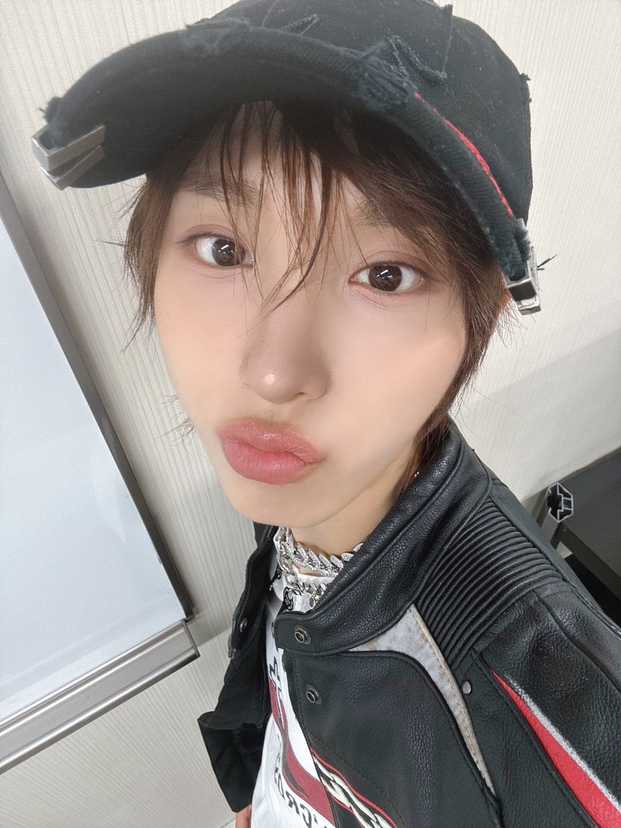 제님 tweet media
