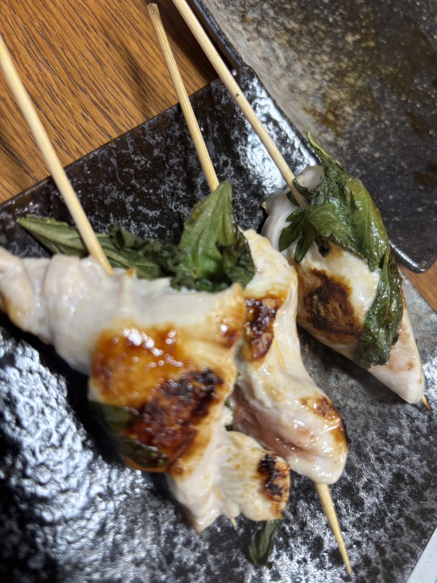 must0425's tweet photo. #日曜は父ちゃん飯
今夜の献立は、久々に #お家焼き鳥 
つくね、ハサミ、ズリ、ササミ梅肉、醤油マヨ、醤油チーズなど。
締めは焼き鳥丼で。
焼き鳥のタレを買い忘れて、初めてタレも作ってみました。
ネットってやっぱり凄い。 https://t.co/S9FLPM7eQE