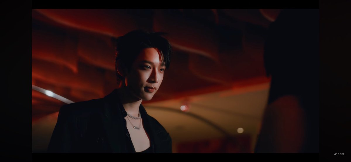 อมก อินเนอร์101010 ถึงจะสู้รบฟาดฟันทั้งเอ็มวี แต่เท่มากกกกกกกกก สายตงสายตา  ป้าให้เต็มสิบไม่มีหักอ่ะ

Sip You Like RED WINE

#REDWINE_MV_OUTNOW
#NEXnattakit
