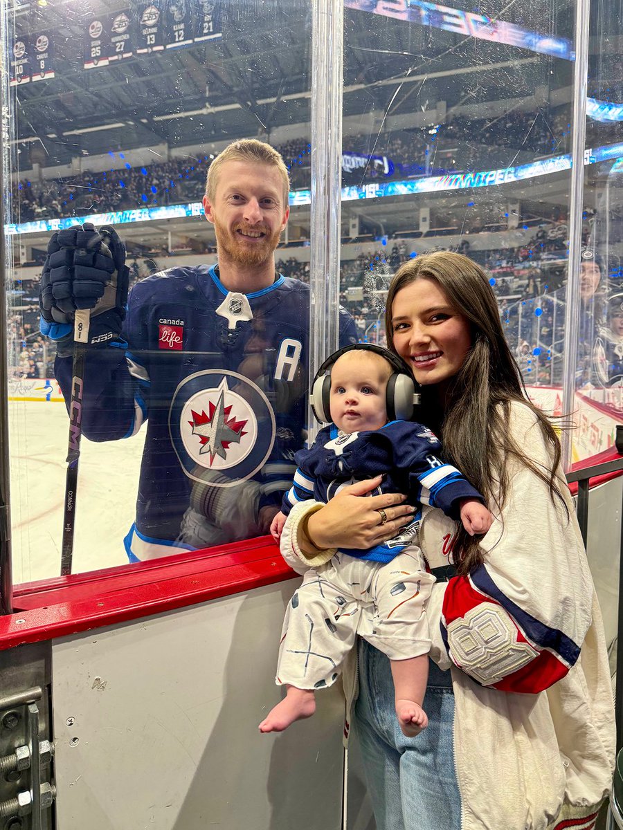 NHLJets's tweet photo. To all the hockey moms, soon-to-be moms, and the incredible women who support us every day!

Wishing you a Happy Mother’s Day 💙 https://t.co/gW4l4Edt7v