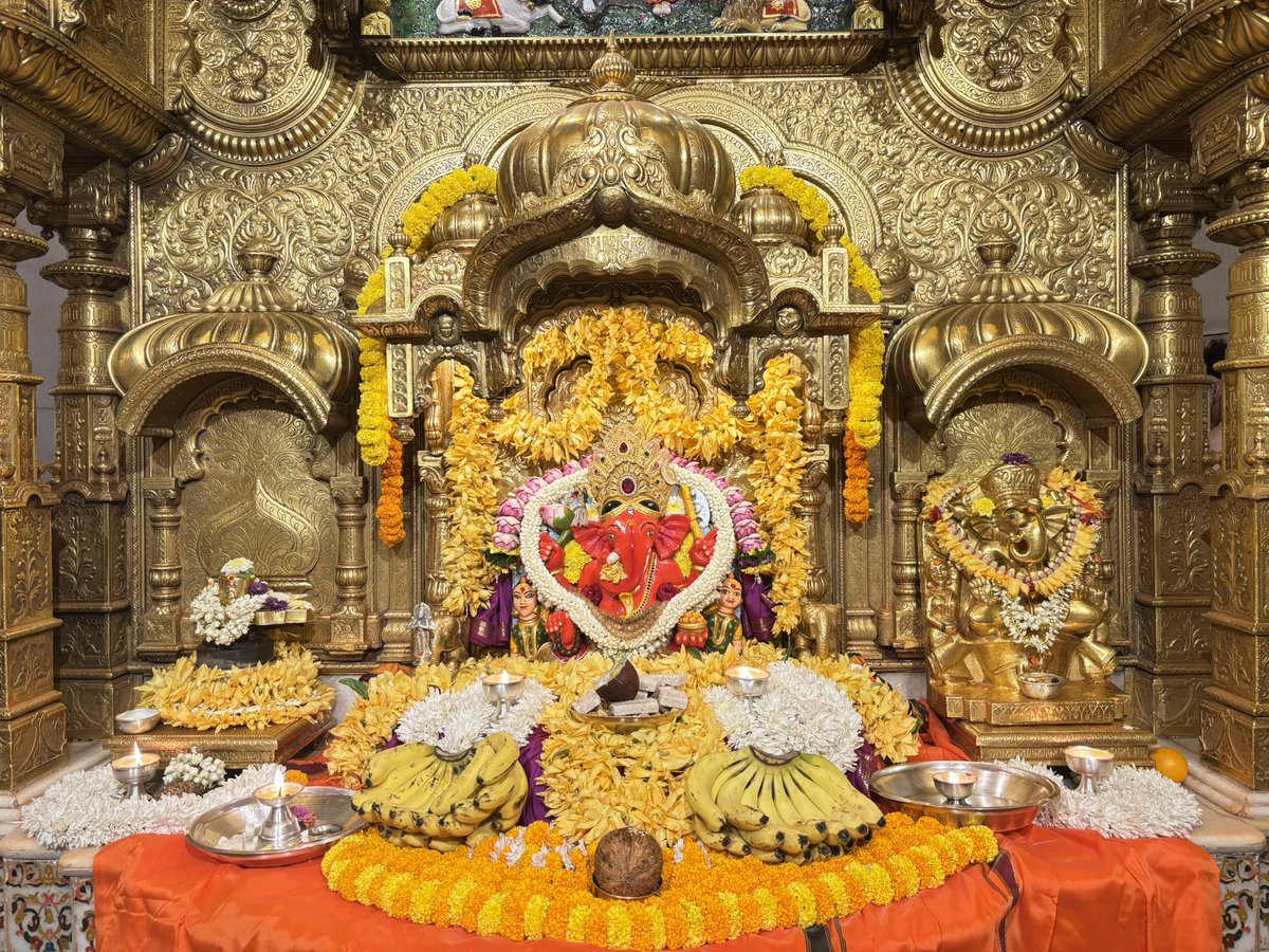 🙏 गणपती  बाप्पा मोरया 🌺मंगलमूर्ती मोरया 🙏१०/०५/२०२६
🙏Ganapati Bappa Moraya 🌺 Mangalmurti Moraya  🙏10/05/2026
