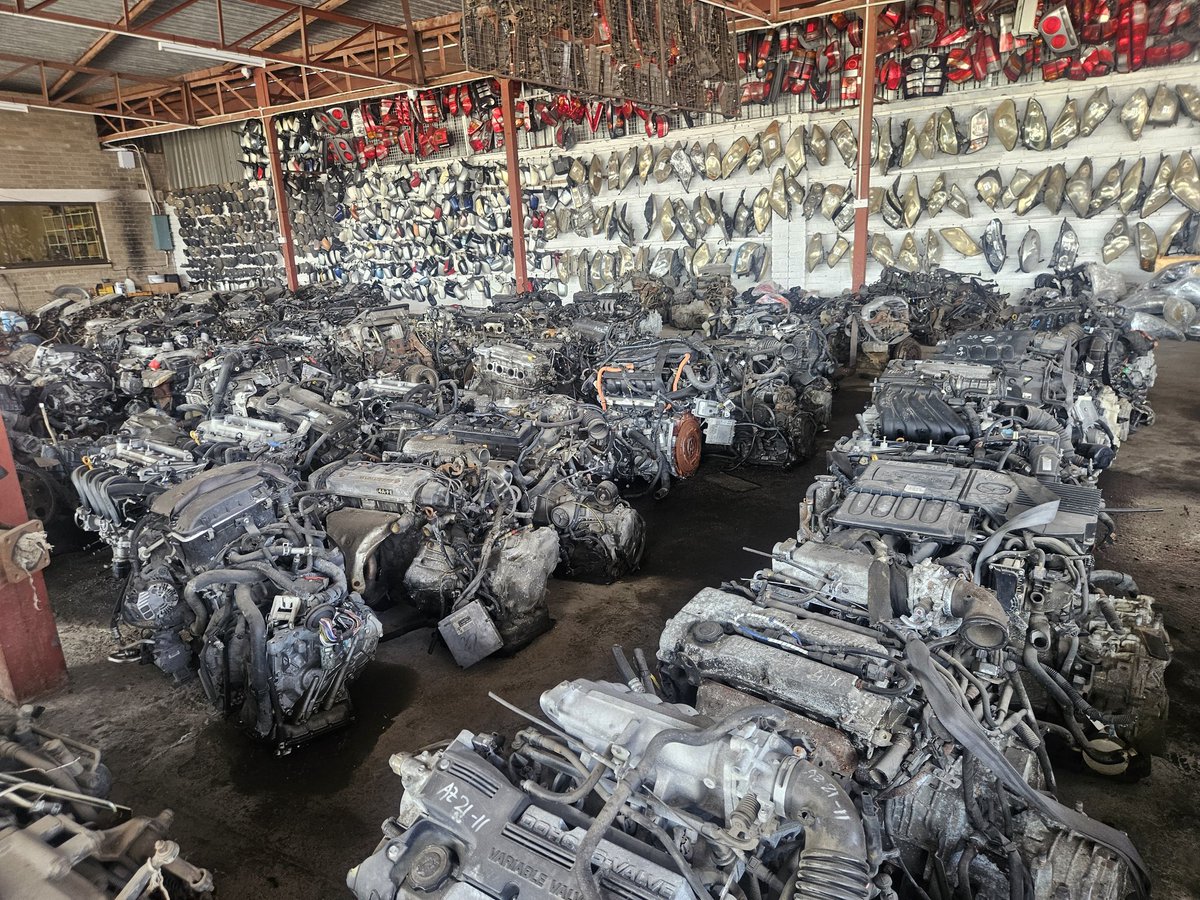ClarencePrimeD's tweet photo. @redmarketsunday We sell original ex jap engines ,gearboxes and body parts 0772953403

14778 CHAWARA ROAD ,WORKINGTON 
HARARE https://t.co/hDf13vRDKP