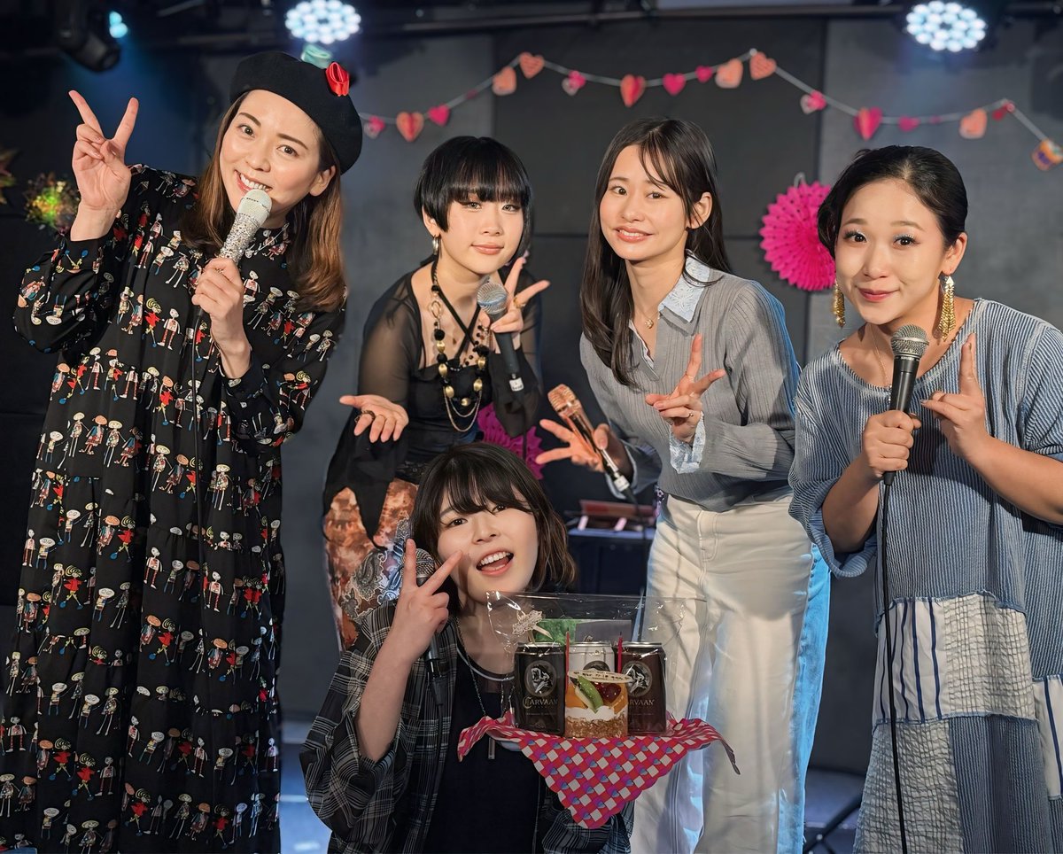 yozzeko's tweet photo. ピアノ弾き語りライブ💖
来場、配信ともに盛り上げていただき感謝です🙏

🎶セトリ🎶
🐙taco
🖼️保存me
🌹Connecting love songs
📮出せない手紙
🐝みのむし

素敵な出会いにも感謝(=´∀｀)
楽しすぎて終始笑いっぱなしでした🍺w

次回、#東京音実劇場 ライブは7/4夜に決定しました♪(๑ᴖ◡ᴖ๑)♪
ぜひお待ちしてます🙏