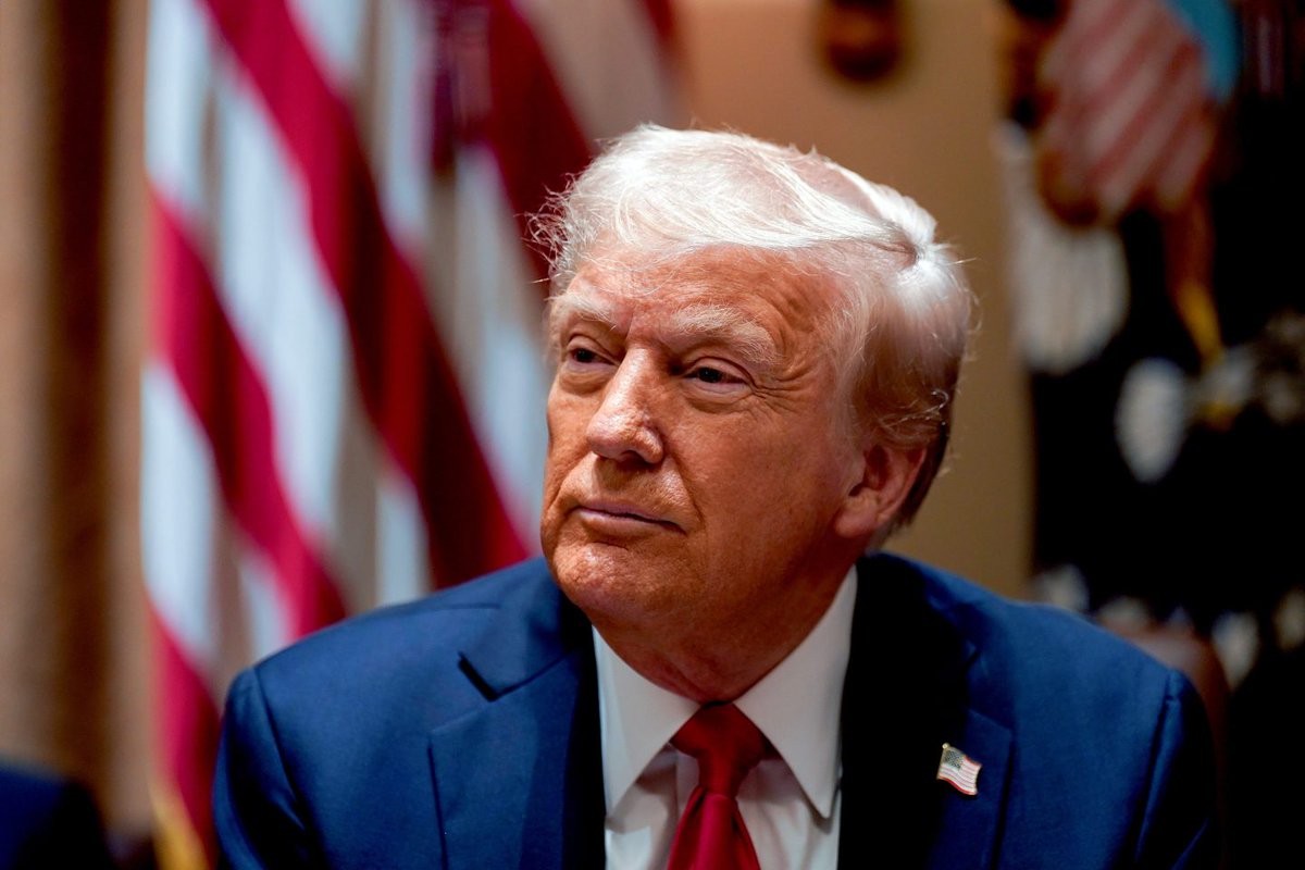 BREAKING 🚨

Iran has officially sent its response to the proposed US deal to end the war through mediators.

Expect volatility across global markets on Monday.