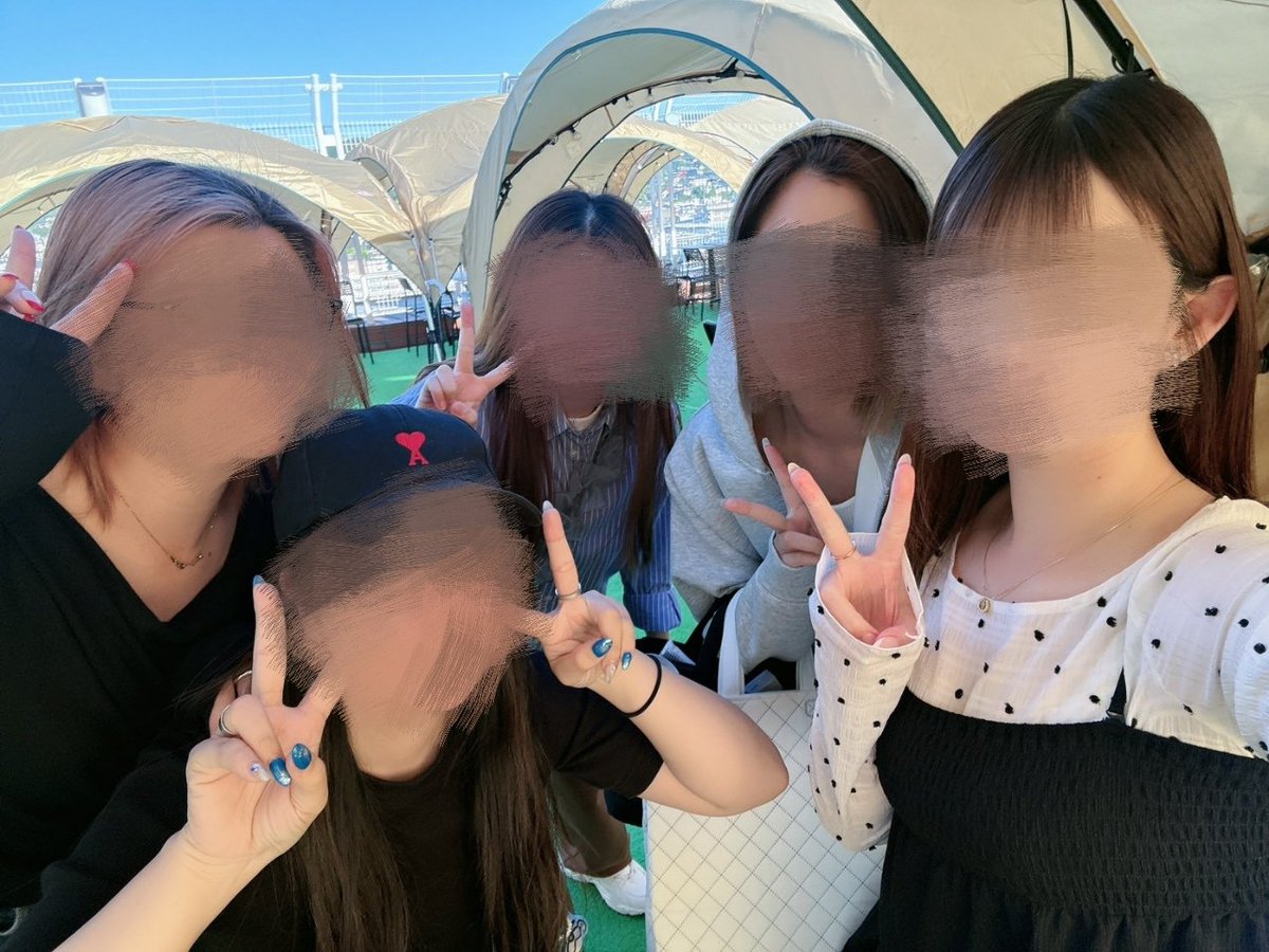 momo tweet media