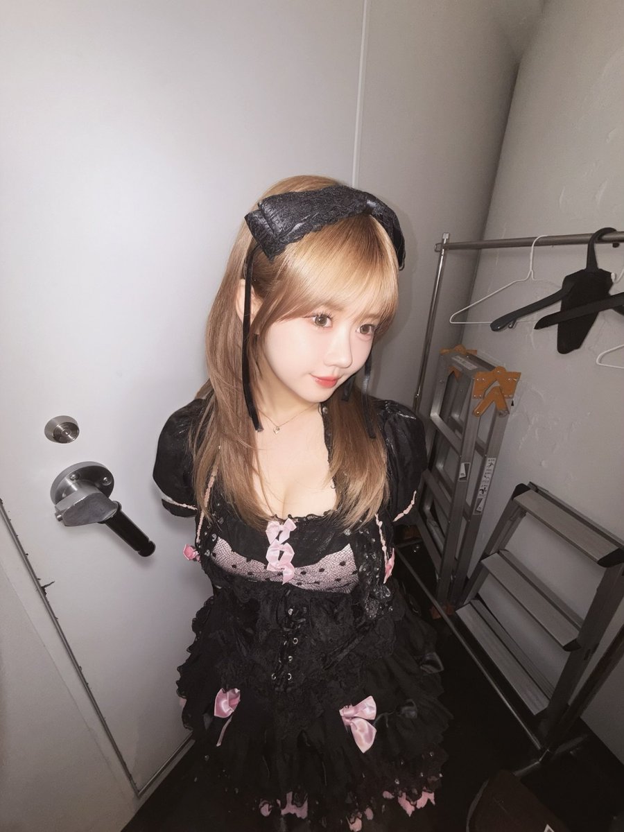 afilia_serrah's tweet photo. 🎀🖤🎀🖤 https://t.co/kj7YvQmMhK