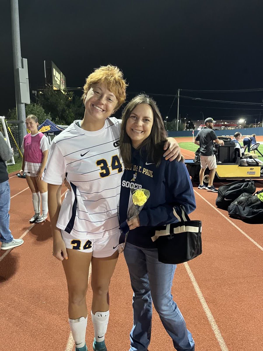 CSPBearsSOC's tweet photo. Happy Mother's Day to all the incredible moms! Thank you for your endless love, sacrifice, and encouragement. We are so grateful for you 💛🐻 
 #GoBears https://t.co/gUYaT1Lfqs