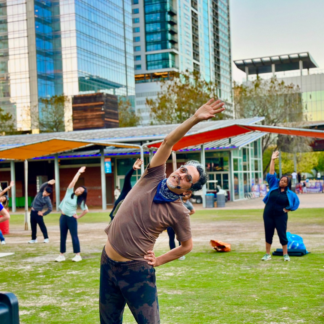 DiscoveryGreen's tweet photo. 🧘Wax on, wax off.

✨Join Discovery Green's latest fitness class, Tai Chi presented by UTHealthHouston. This class offers slow movements and focused breathing to contradict the everyday fast pace busy life. 

Tai Chi
🗓️Thursdays
🕡6:30 - 7:30 pm https://t.co/6NdnoUhtjq
