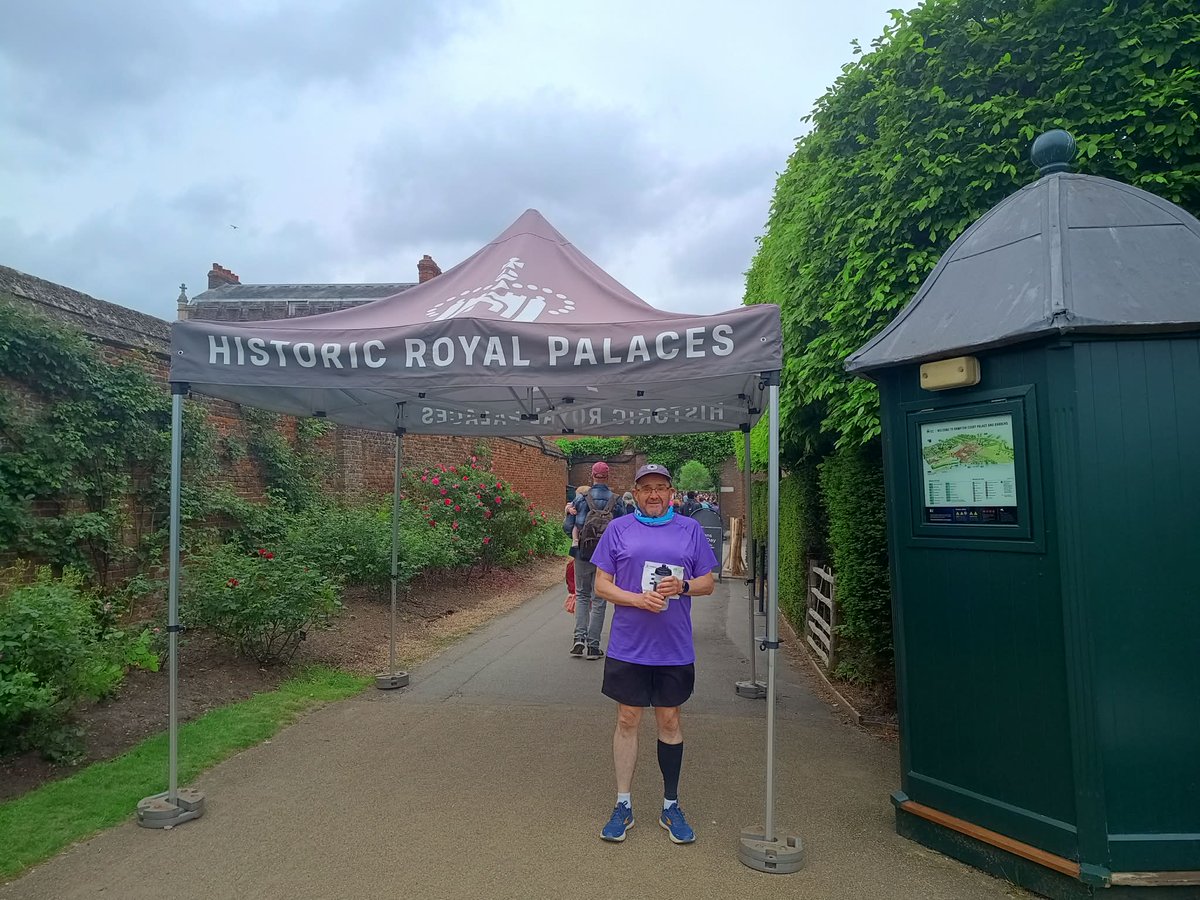 OBMCFC's tweet photo. Hampton court palace 10k feeling lot better than last Sunday lol https://t.co/DsDiLlFJL8