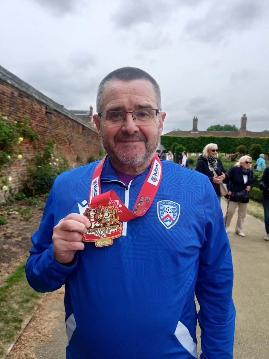OBMCFC's tweet photo. Hampton court palace 10k feeling lot better than last Sunday lol https://t.co/DsDiLlFJL8