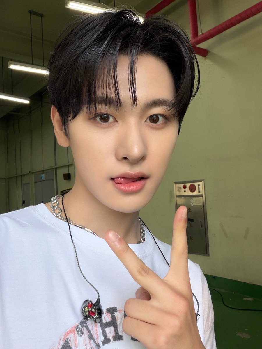존니 잘생김 ㄷ..