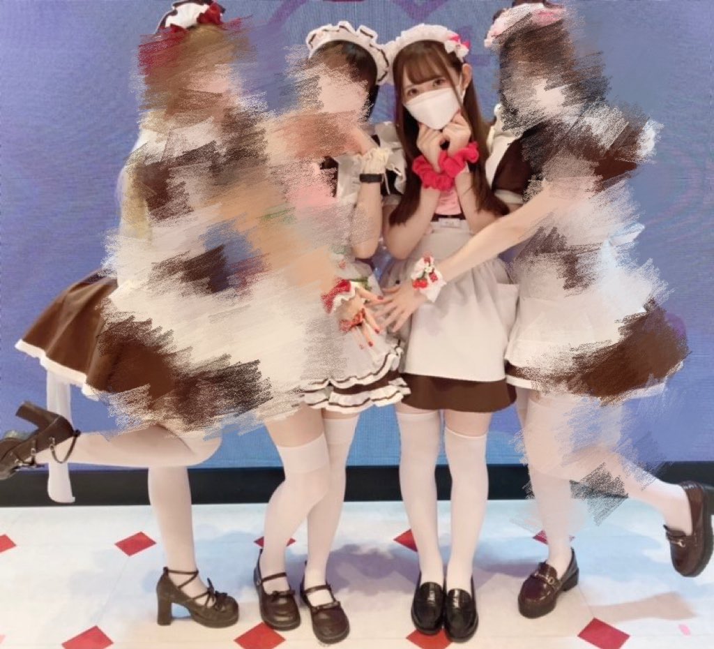 みこら tweet media