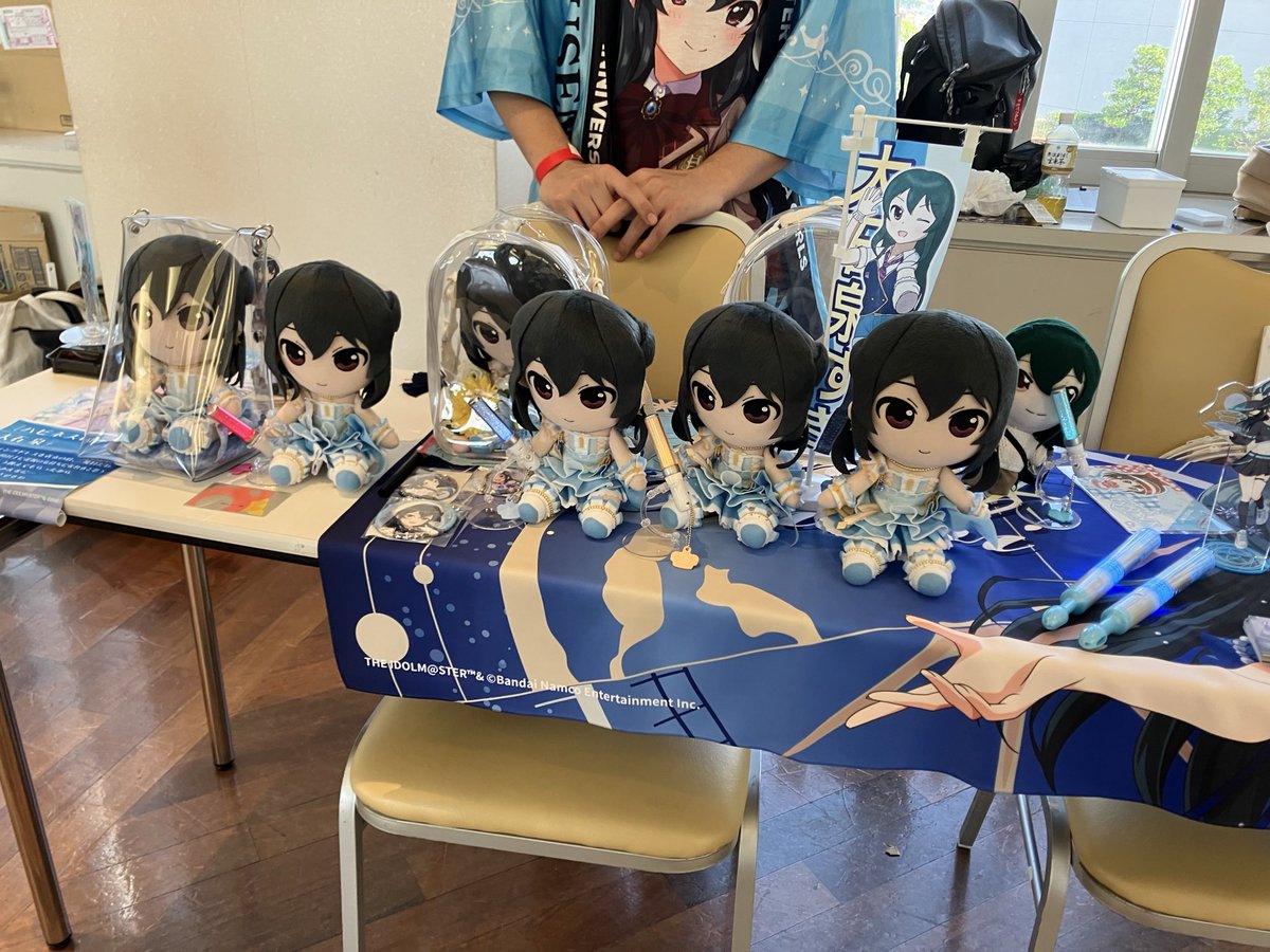 kanilo_123's tweet photo. 両日ともみつさんのところでお手伝いさせていただきました！！
(二日目はほぼ遊びに来ただけですが💦)

快く受け入れてくれたみつさんはじめ泉P各位、運営の方々、そして受け取ってくださった皆様に大感謝です😊

Pの熱が大好きだー！！！！
また機会があれば参加させてください！ https://t.co/8en8WPWY9M