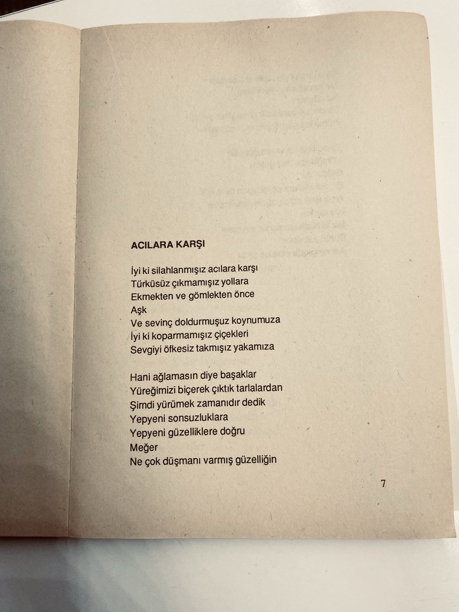Botaniiko's tweet photo. İyi ki silahlanmışız acılara karşı 
Türküsüz çıkmamışız yollara https://t.co/Xvf1df5YsK