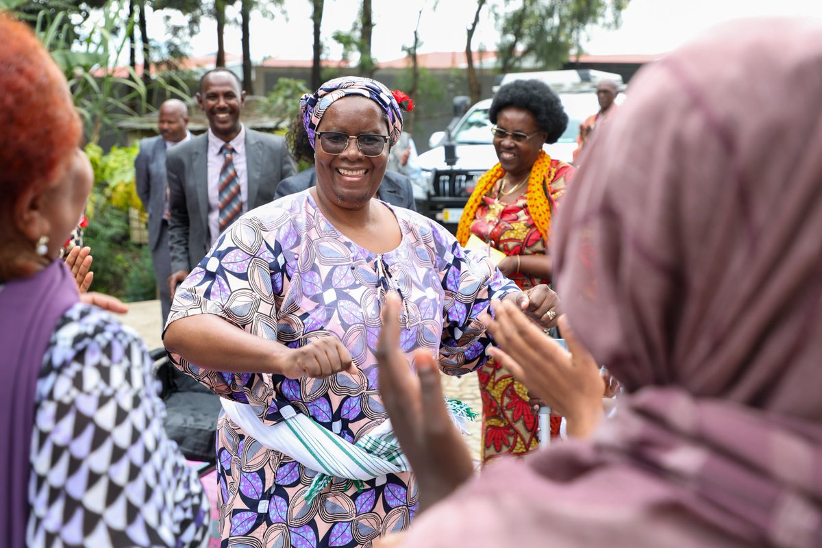 vanyaradzayi's tweet photo. Celebrating all mothers, zvangu.
A special shout out kuvaRozvi, vanaMamoyo, va Rozaria. AMAI https://t.co/QUwbyNwBKm