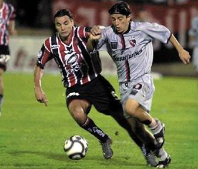 LeprosoAr's tweet photo. MUSEO VIRTUAL DE CAMISETAS 🔴⚫️
CAMISETA N° 160 - AÑO 2002
Alternativa TBS N° 2 - Gris exclusiva Mangas Cortas
⚔️Se utilizó 3 veces
En 2003 con el nuevo logo TBS se utilizó 3 veces más.
✅ 3 en el APERTURA 2002 Fechas 12-14-19
📸Manso fecha 19 ante Chacarita (0-0)
MUSEO VIRTUAL DE CAMISETAS 👇 https://t.co/tjN4qgomOB