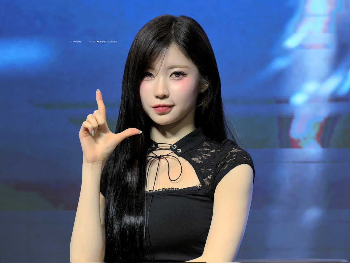 다즐 🐰🎀🖤 tweet media