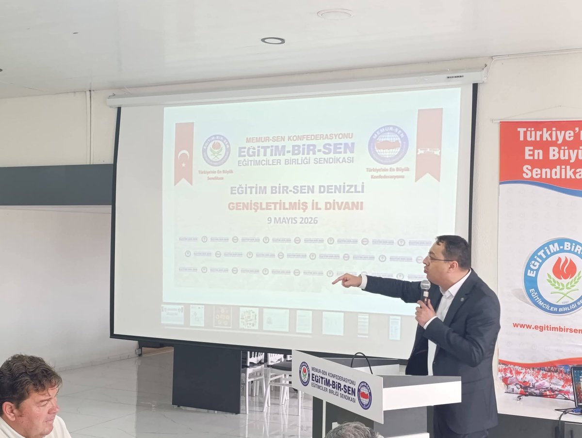 mesutoner45's tweet photo. 📍DENİZLİ

Eğitim-Bir-Sen Denizli 1 ve 2 nolu Şubelerimiz Genişletilmiş İl Divan Toplantısı’nda lider kadromuzla bir araya gelerek gündeme dair değerlendirmelerde bulunduk.

Programın düzenlenmesinde emeği geçen Şube Başkanlarımız Sn. Feyzullah Öselmiş ve Sn. Mehmet Baysal başta olmak üzere Yönetimine ve katılım sağlayan tüm lider kadromuza teşekkür ediyoruz.