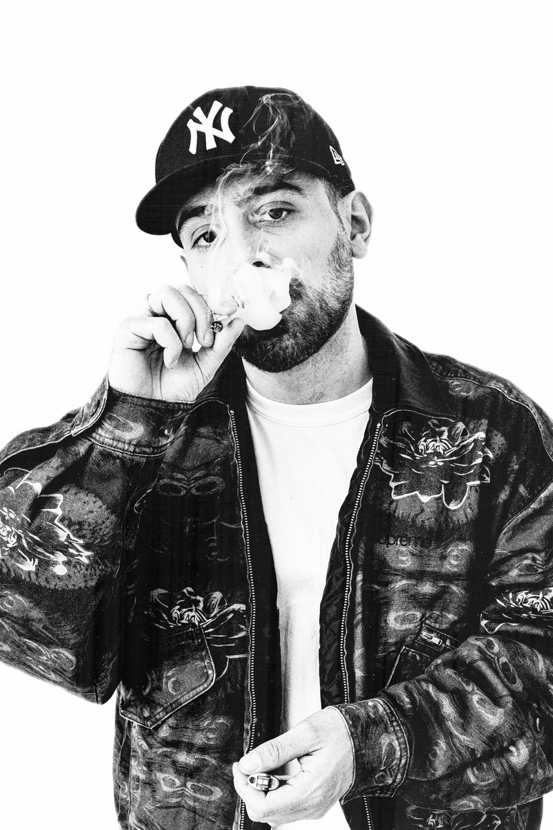 92argentiique's tweet photo. Esso Luxueux, shot by me 🗝️ https://t.co/x0rljDNWHn