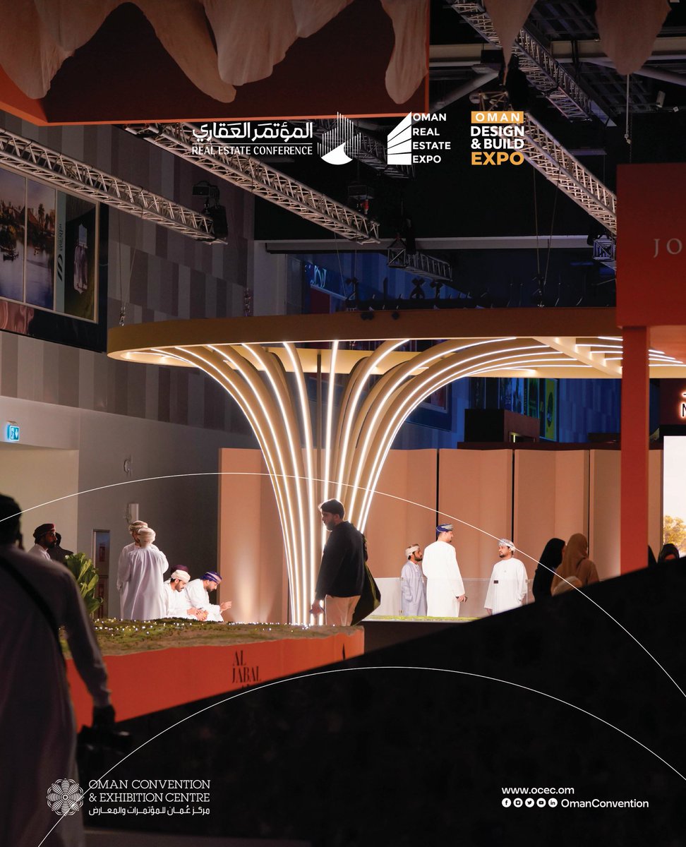 OmanConvention's tweet photo. على أرض مركز عُمان للمؤتمرات والمعارض، انطلقت اليوم النسخة الـ21 من معرض ومؤتمر عُمان العقاري 2026. أربعة أيام، فرصٌ واعدة، ومستقبلٌ عمرانيّ يُرسم من هنا. 🇴🇲

🏛️ Day one at OCEC: the 21st Oman Real Estate, Design & Construction Expo is open. Four days, major agreements, and a clear look at what's next for the Sultanate's skyline. 🇴🇲
#OCEC