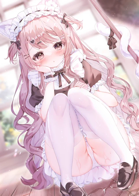 そんなところで寝ていたら、一緒にお掃除しちゃいますよ〜֊ ̫ ֊ #メイドの日