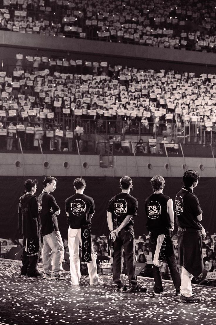 raalovesgyu | 2pm the return ★彡 tweet media