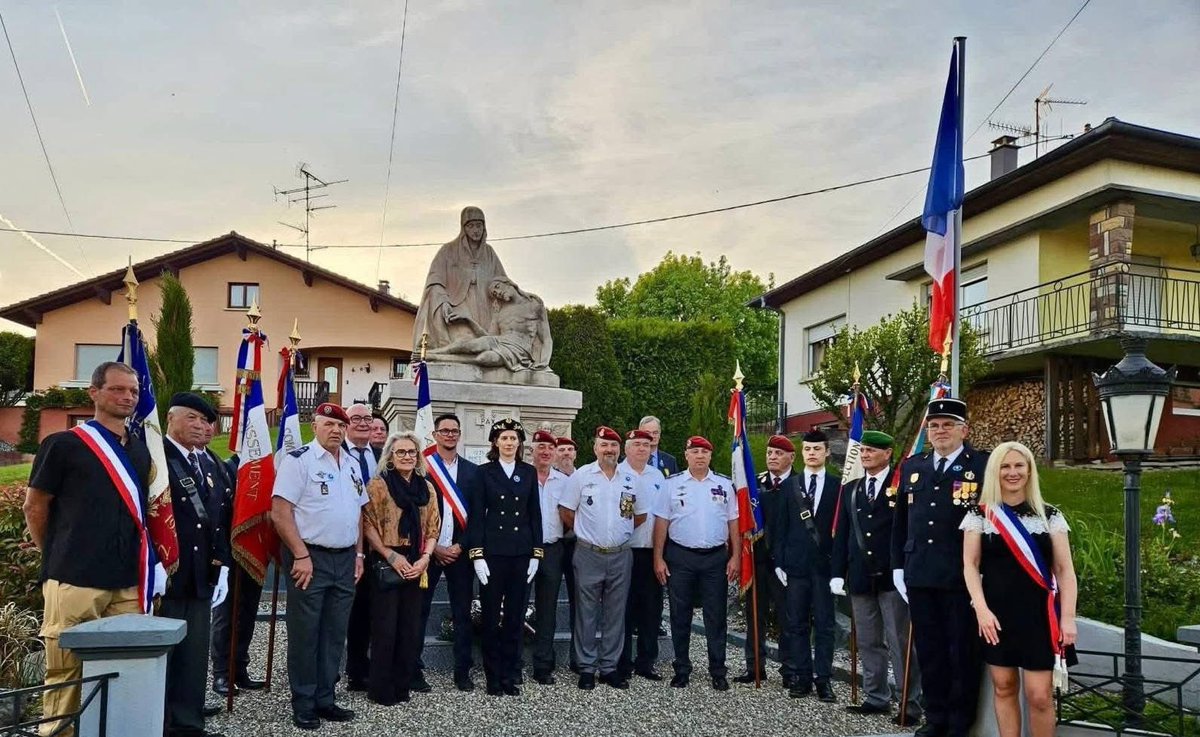 CZimmermann68's tweet photo. Bravo à la nouvelle municipalité d'ASPACH et à son Maire Gilles CLAUDE, pour l'organisation de cette commémoration du 8 mai, sans oublier l'ensemble des participants, en particulier #UNC Aspach et #UNC  Altkirch. https://t.co/3GTIzn5HMz