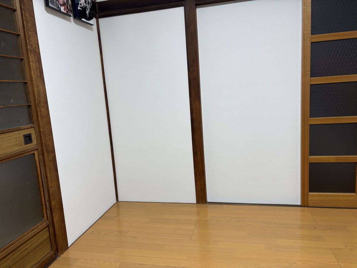 リビングを片付けしたのでソファを置くスペースが出来上がった