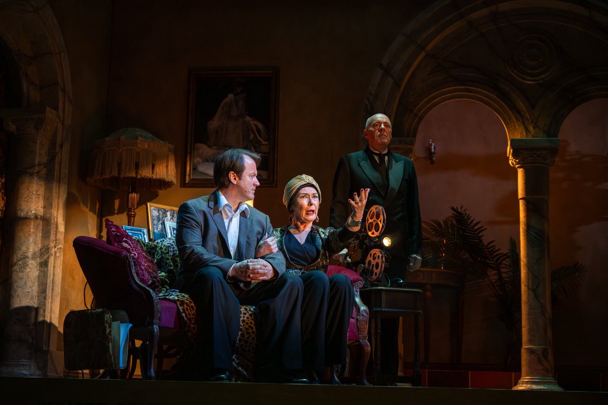 frazzyfrufru's tweet photo. Sunset Boulevard: The Backstage Cut 

Perth Theatre and Concert Hall 

Writer and Director: Morag Fullarton 
Set and Costume Design: Fraser Lappin
Lighting Design: Robbie Butler 
Sound Design: Paul Falconer 
Choreography: Brooke Robertson https://t.co/5bNH490MIO