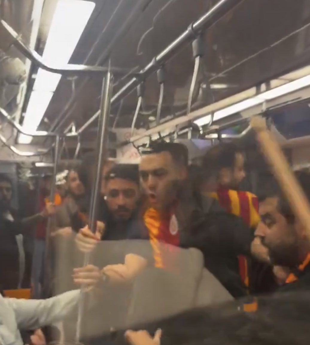 neyseneybosver's tweet photo. @uraz_yy Şöyle büyütelim de attığı tekmeyi mabadına sokulacak olan görülsün. https://t.co/qonZzuwLVI