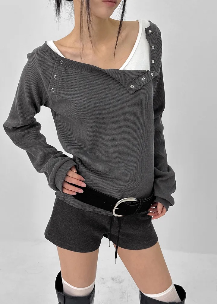 mogo0mogo's tweet photo. ★ 260509 NMIXX ソリュン 私服
🏷️ BLACKUP
- ピレル スナップボタン ワッフル 長袖T
🔗 https://t.co/W50RpifIag
#NMIXX #SULLYOON #ソリュン #エンミックス #BLACKUP #NMIXX_outfit https://t.co/NFpm353KJq