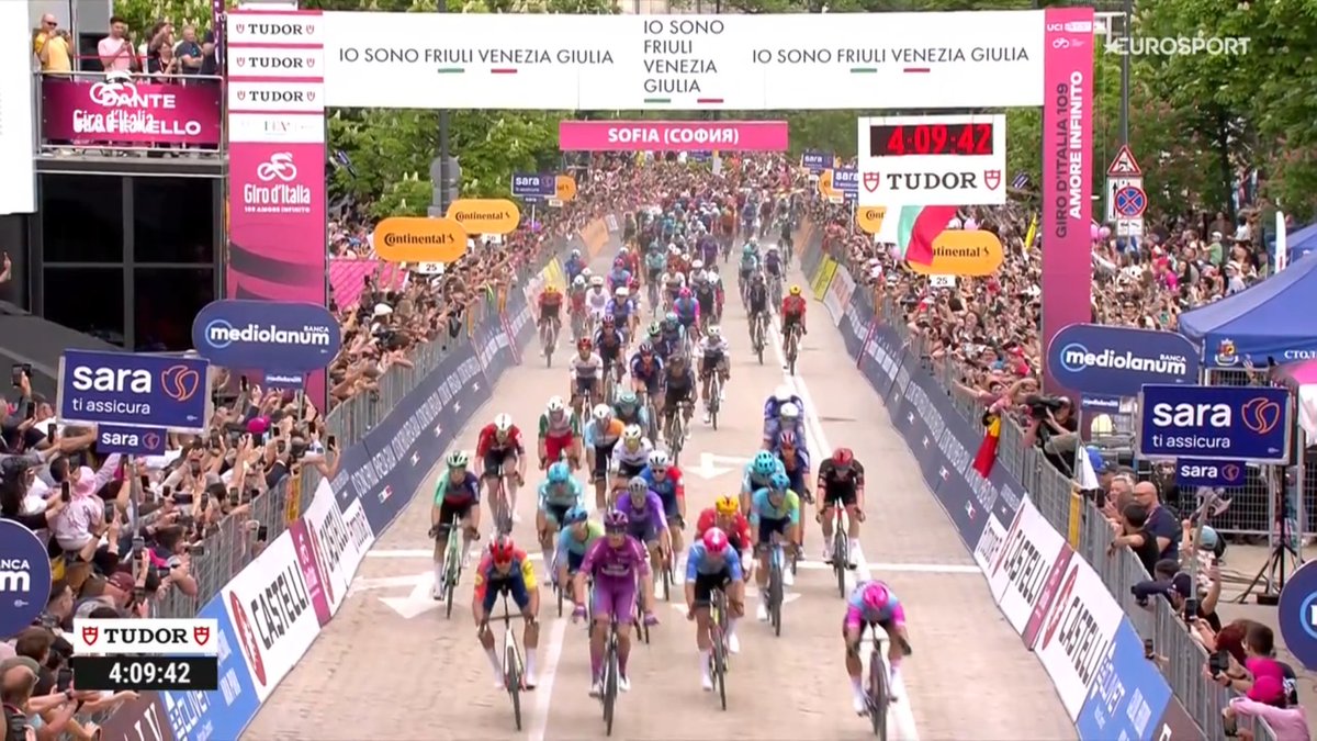 Le Gruppetto tweet media