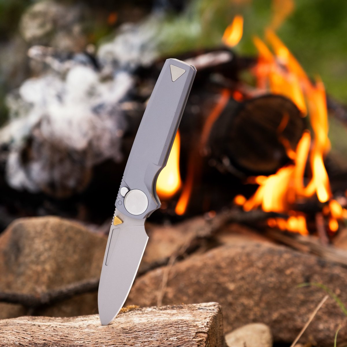 nothingbknives's tweet photo. Smoke and steel with the Worksharp RMX. https://t.co/JzoBUbSeq6