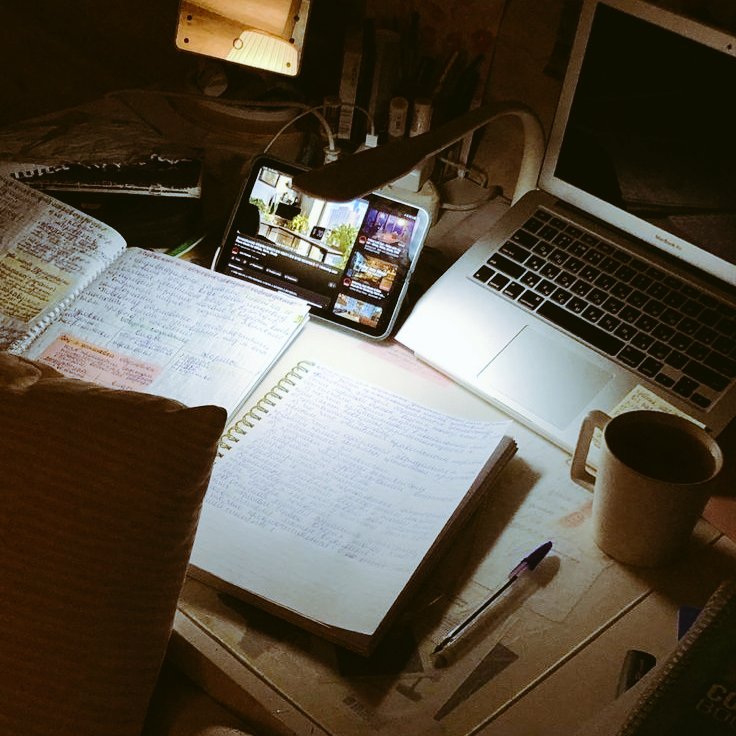 stirfrybroccoli's tweet photo. Figment 𖹭.ᐟ
ᯓ★ Jiung knew his workaholic tendencies were affecting him even worse when the boy he’s been imagining asks to have some of his blood.

- vampire intak x college student jiung #jitak
- rated E
- 9.8k words oneshot 
ᯓ★ https://t.co/VLqs4qoTYx https://t.co/ANDb8IllyN