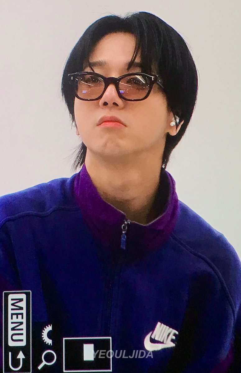 260510
오빠 얼굴 주사위 6이야 😇
#Yesung #예성 #イェソン #艺声  
<a href="/shfly3424/">Yesung</a> <a href="/YESUNG_smtown/">YESUNG official</a>