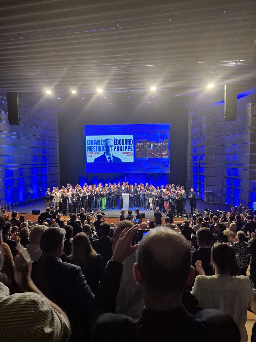 MParneix's tweet photo. Excellent discours d'@EPhilippe_LH à l'occasion du Conseil National @HorizonsLeParti à #Reims. Relance économique, politique de l'offre, reprise en main de l'école, libertés et laïcité, politique migratoire exigeante, suppression de normes... En route pour la présidentielle ! https://t.co/Et1mBUY9qc