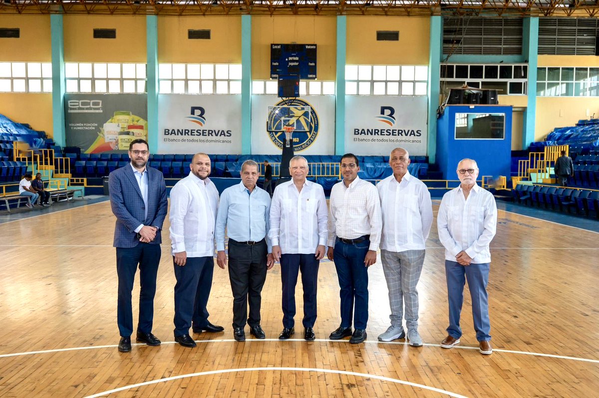 Aguilera destaca impacto social y comunitario del Club Mauricio Báez durante visita institucional calibrandolaactualidad.net/noticias/CA/Ag… #calibrandolaactualidad

<a href="/Leoaguilera26/">Leonardo Aguilera</a> <a href="/BanreservasRD/">Banreservas</a> <a href="/PresidenciaRD/">Presidencia de la República Dominicana</a> <a href="/Comunicaciondo/">ComunicacionesDO</a>
