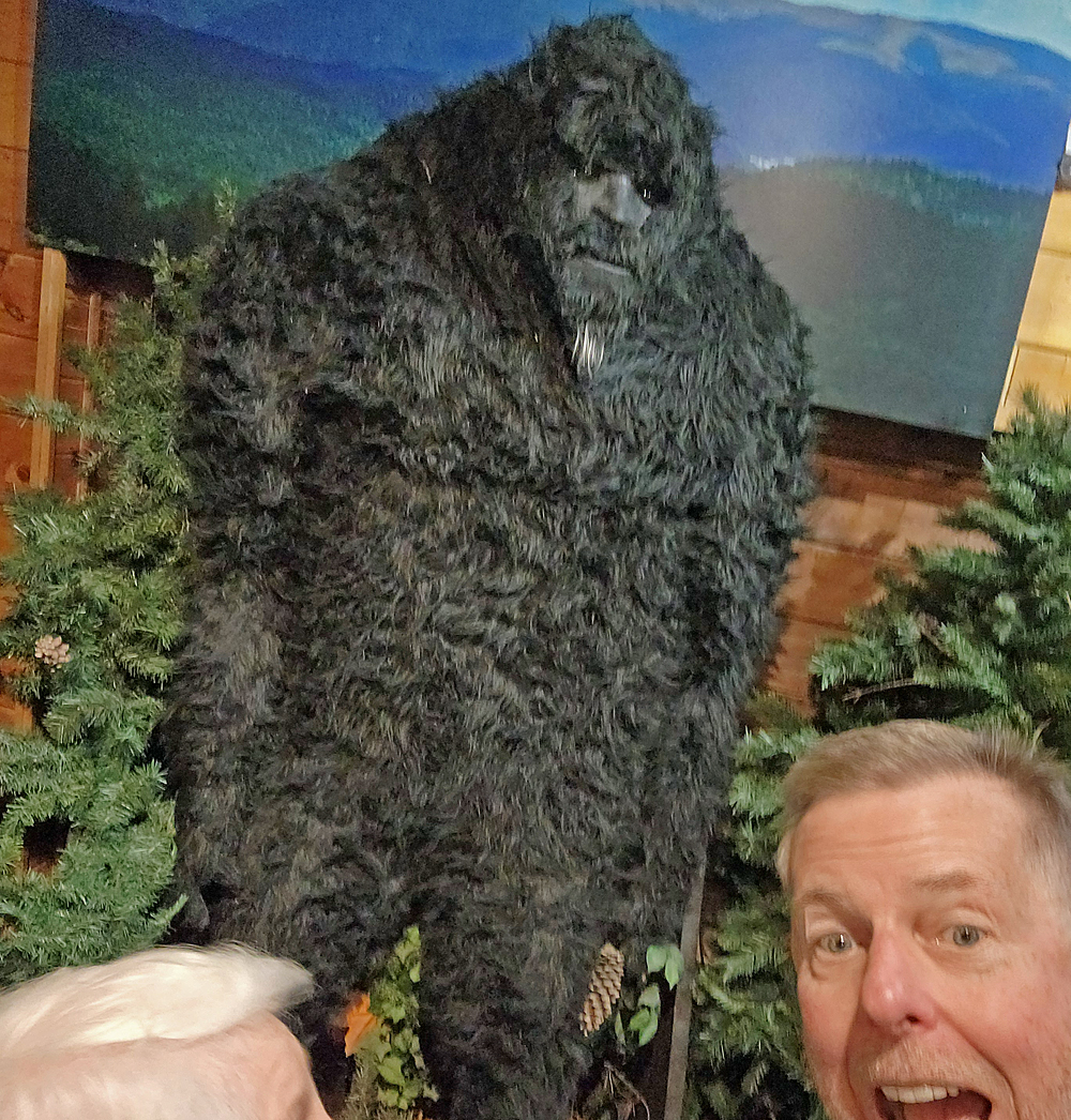 GalacticProcto's tweet photo. Visited the Expedition Bigfoot Museum https://t.co/t9URiOcIJ4 just outside #BlueRidgeGeorgia Must see if you're in the area! https://t.co/kdOyJstyfy