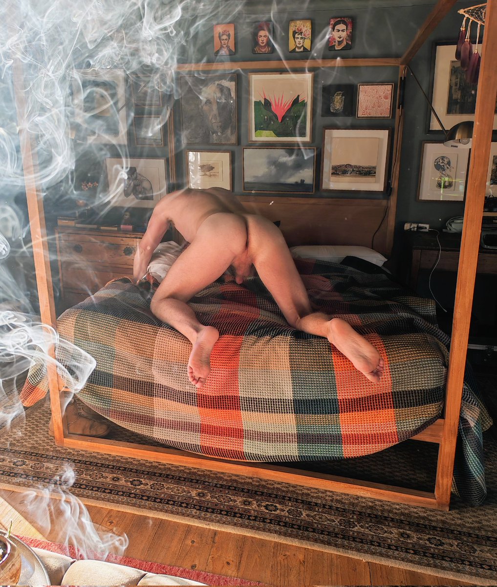 SACockPride's tweet photo. The incense has me waking up from an afternoon nap in a very specific mood... https://t.co/OyRi7nwK0y