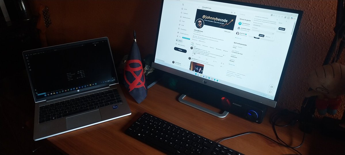 JohnnyBeCode tweet media