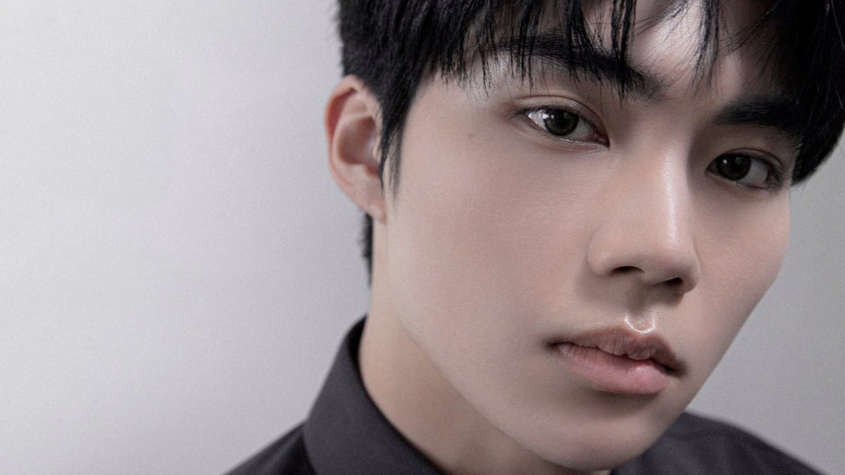 ZEROBASEONE 
The 6th Mini Album
「𝘼𝙨𝙘𝙚𝙣𝙙-」 

Concept Photo 𝟭𝟭ㅣA-Senses
#PARKGUNWOOK 
 
Pre-Save
zb1.lnk.to/ascend 

2026.05.18 18:00 (KST)

#ZEROBASEONE #ZB1 #제로베이스원
#박건욱 
#Ascend-