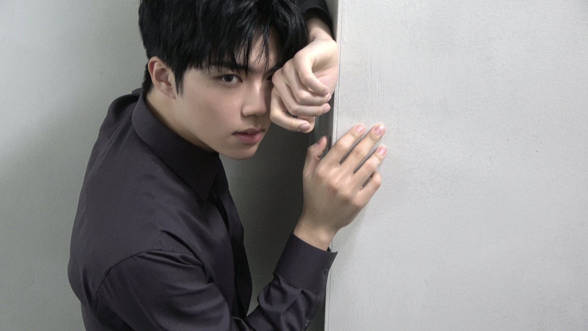 ZEROBASEONE 
The 6th Mini Album
「𝘼𝙨𝙘𝙚𝙣𝙙-」 

Concept Photo 𝟭𝟭ㅣA-Senses
#PARKGUNWOOK 
 
Pre-Save
zb1.lnk.to/ascend 

2026.05.18 18:00 (KST)

#ZEROBASEONE #ZB1 #제로베이스원
#박건욱 
#Ascend-