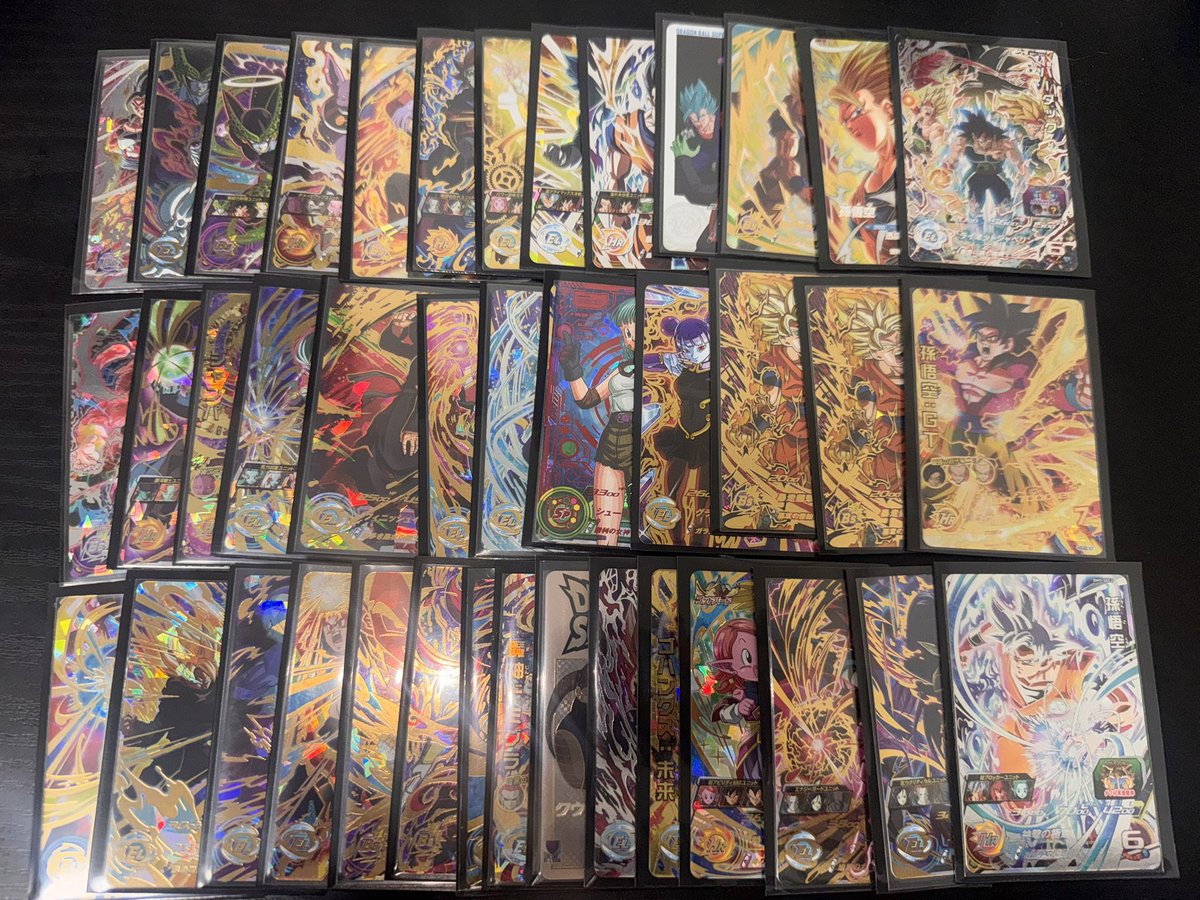 wwwwttttth's tweet photo. 画像確定の40P出そうと思ってます🔥🔥
一応アウトレットで600〜くらいで考えてます！！
気になる人はリポストいいねお願いします！
傷が大きいカードは1Pに複数入れてます！！ https://t.co/BL4DHZqHWe