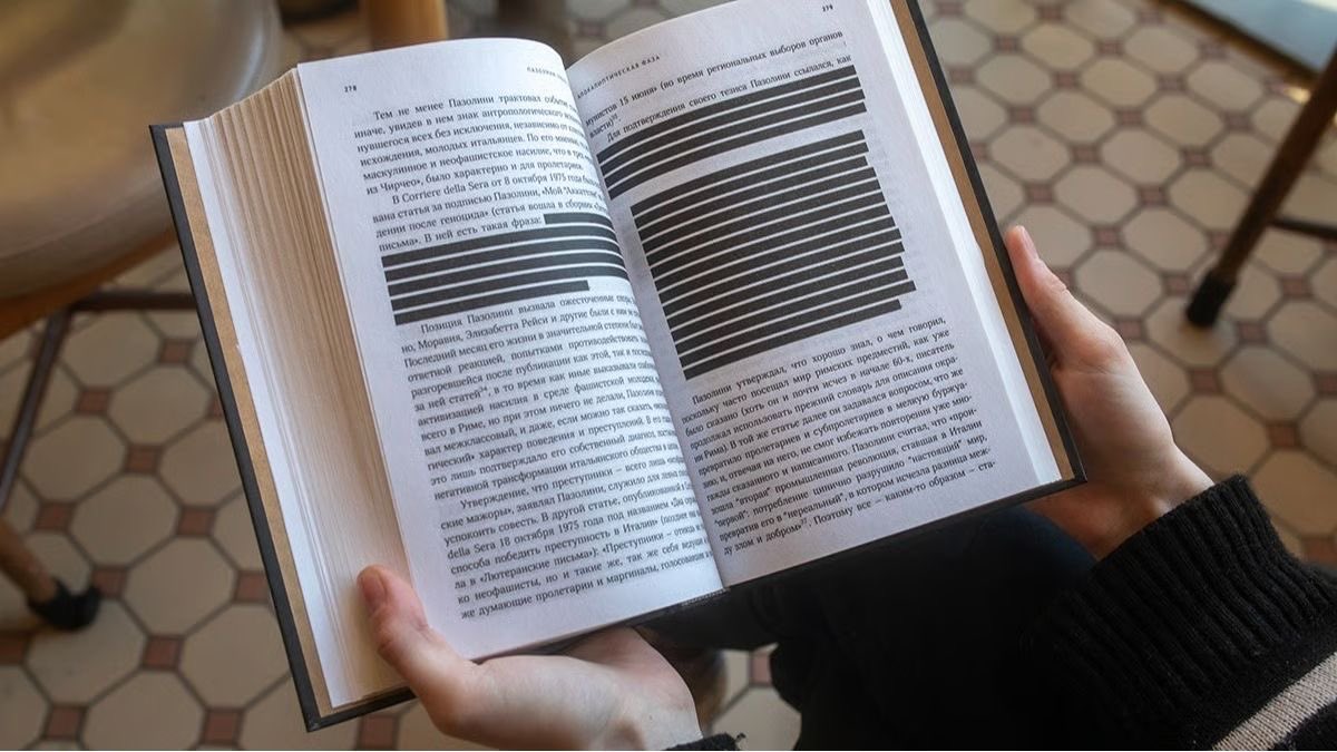 blyskavka_ua's tweet photo. ⚡️Censorship in russian books has reached unprecedented levels — text is now simply being blacked out, — according to Ukrainian intelligence.

Any references to the war, criticism of Russian aggression, LGBTQ+ topics, emigration, and decolonial discourse have been banned or subjected to strict moderation.

Censorship is applied regardless of when a work was written; even classics of world literature are being “cleansed” through new editions.

Current fundrising for the Armed Forces of Ukraine.
💸 PayPal
molniamolnievic@gmail.com

👉 Follow @blyskavka_ua